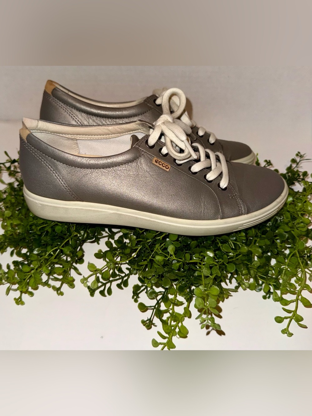 Leather sneakers, ECCO Soft 7
Women's Stone Metallic size 9